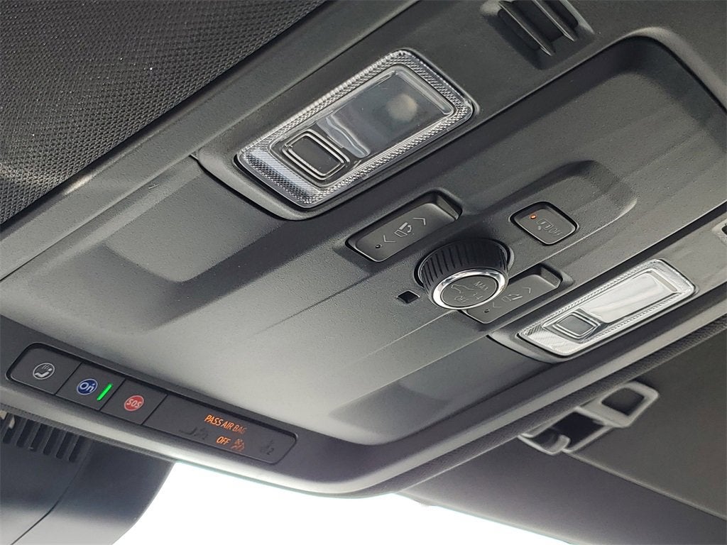 2025 Chevrolet Suburban RST