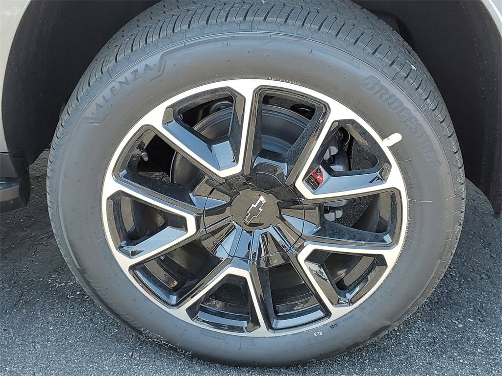 2025 Chevrolet Suburban RST