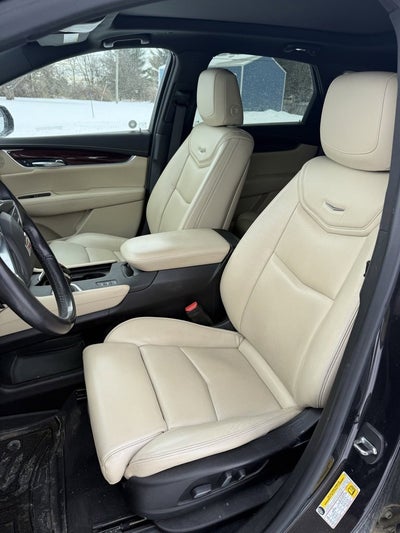 2017 Cadillac XT5 Luxury AWD