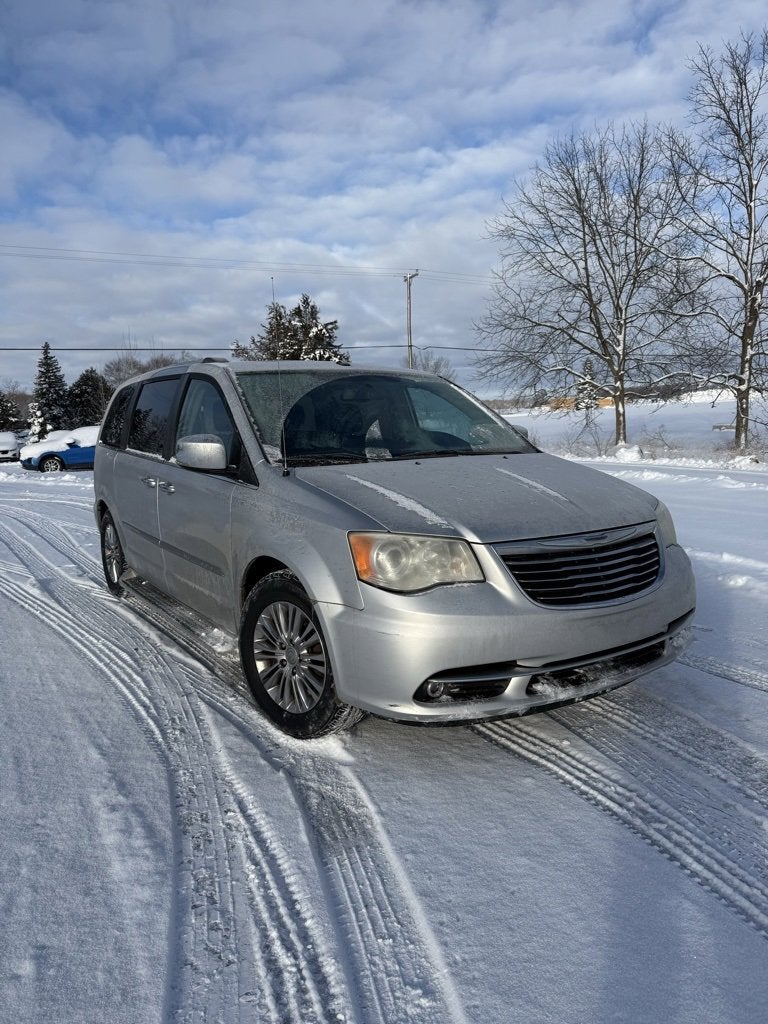 2011 Chrysler Town & Country Limited