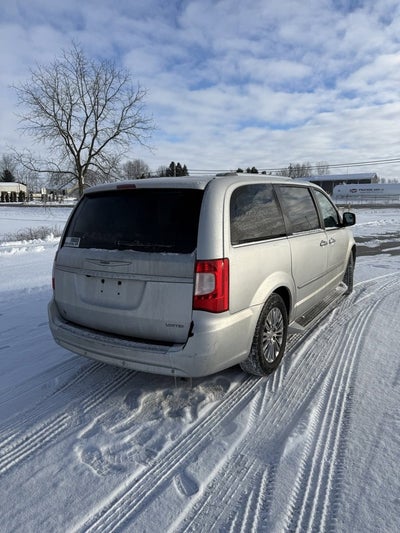 2011 Chrysler Town & Country Limited