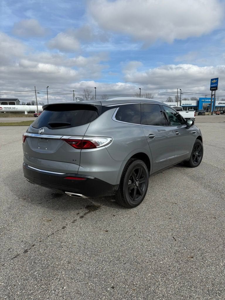 2024 Buick Enclave Essence
